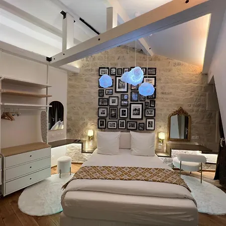 Apartment Standing 3 Pieces *