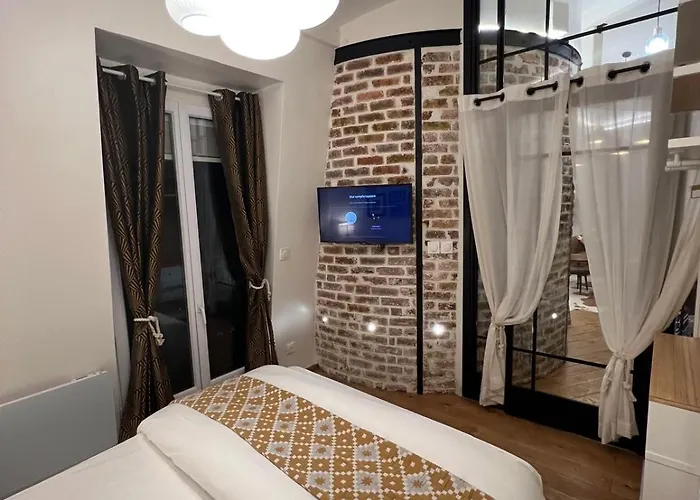 Apartment Standing 3 Pieces *