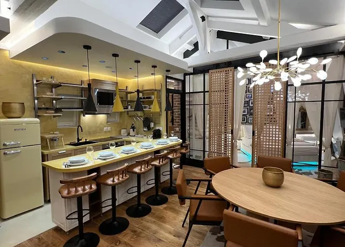 Apartment Standing 3 Pieces